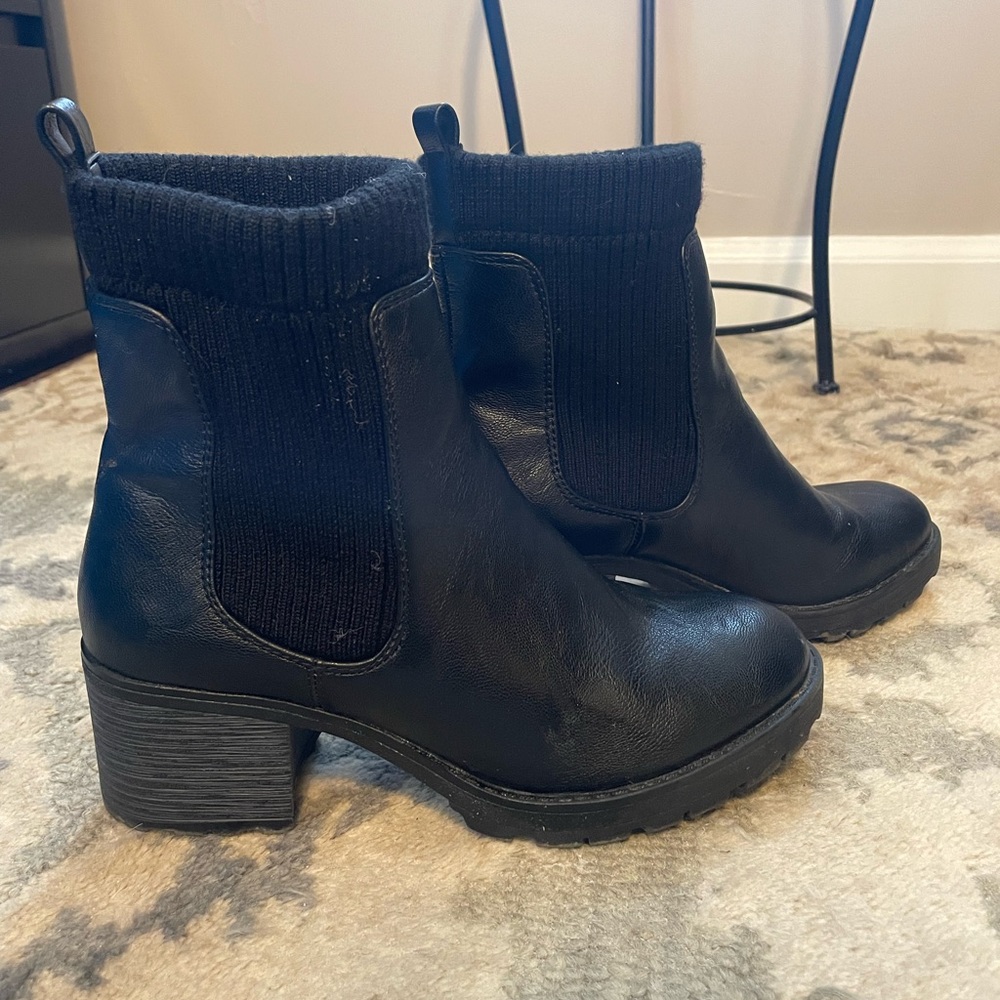 Chelsea Black Boot